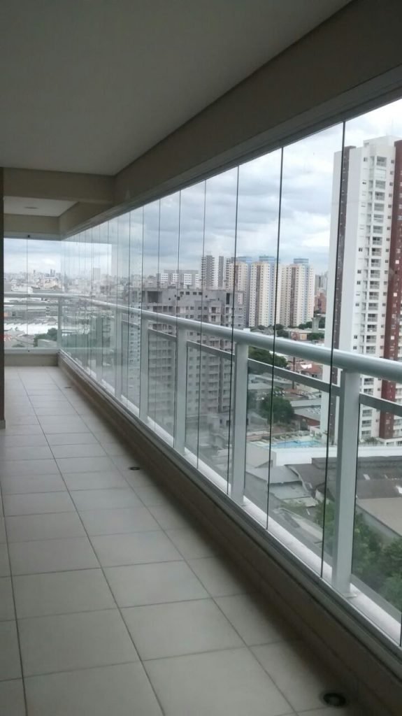 Cam balkon